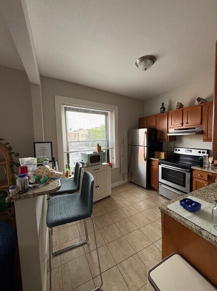 Building Photo - 12 Sewall Ave