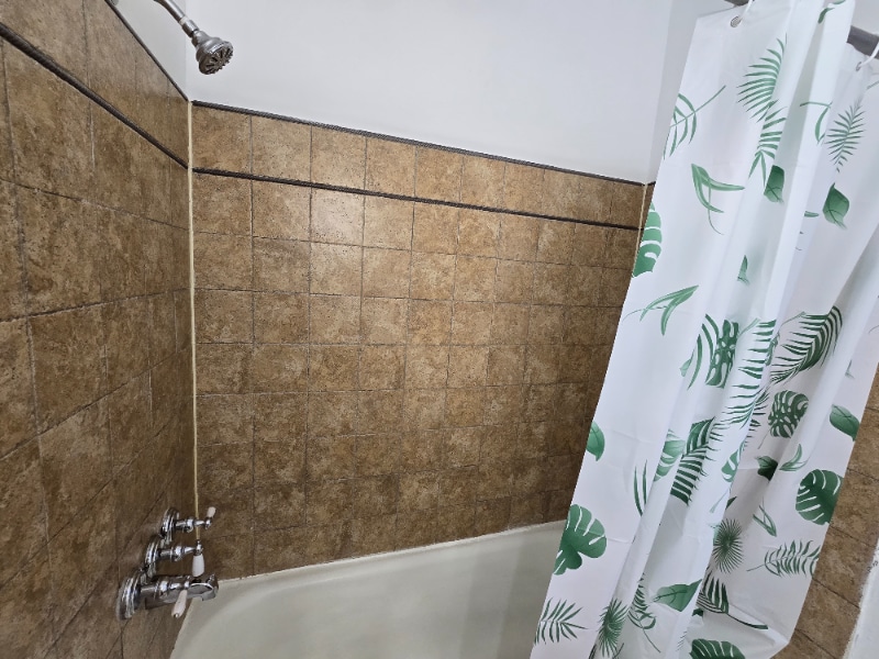 Building Photo - 8016 S Wolcott Ave