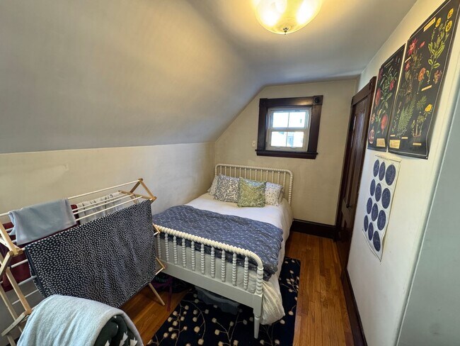 Building Photo - 211-213 Holland Street