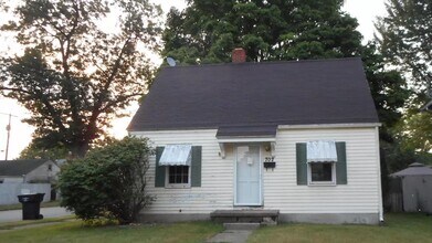 Building Photo - 702 S 29th St