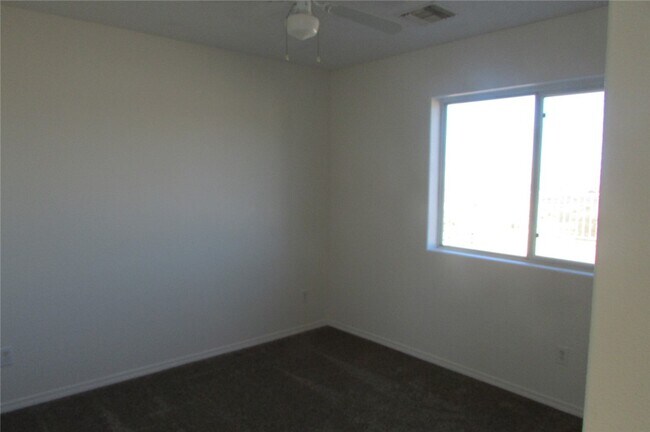 Building Photo - 1523 Ilona Dr