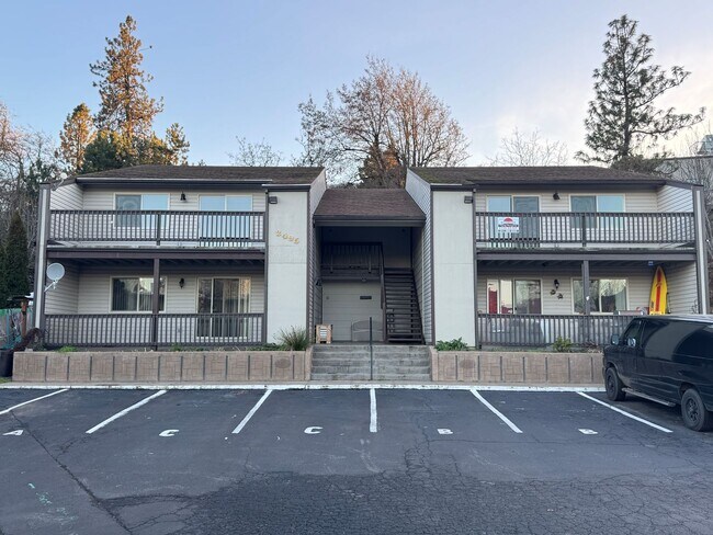 Building Photo - 2495 Wasco St