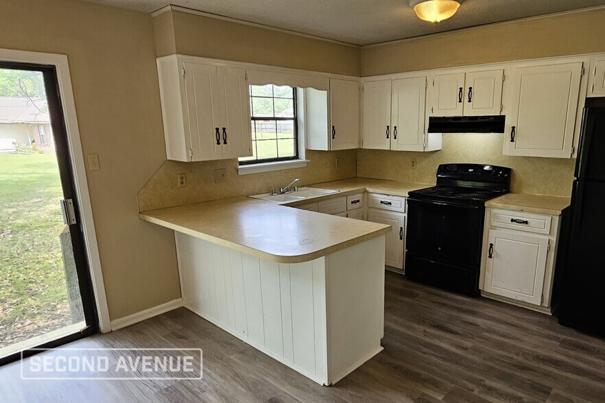 Building Photo - 1014 O'Neal St