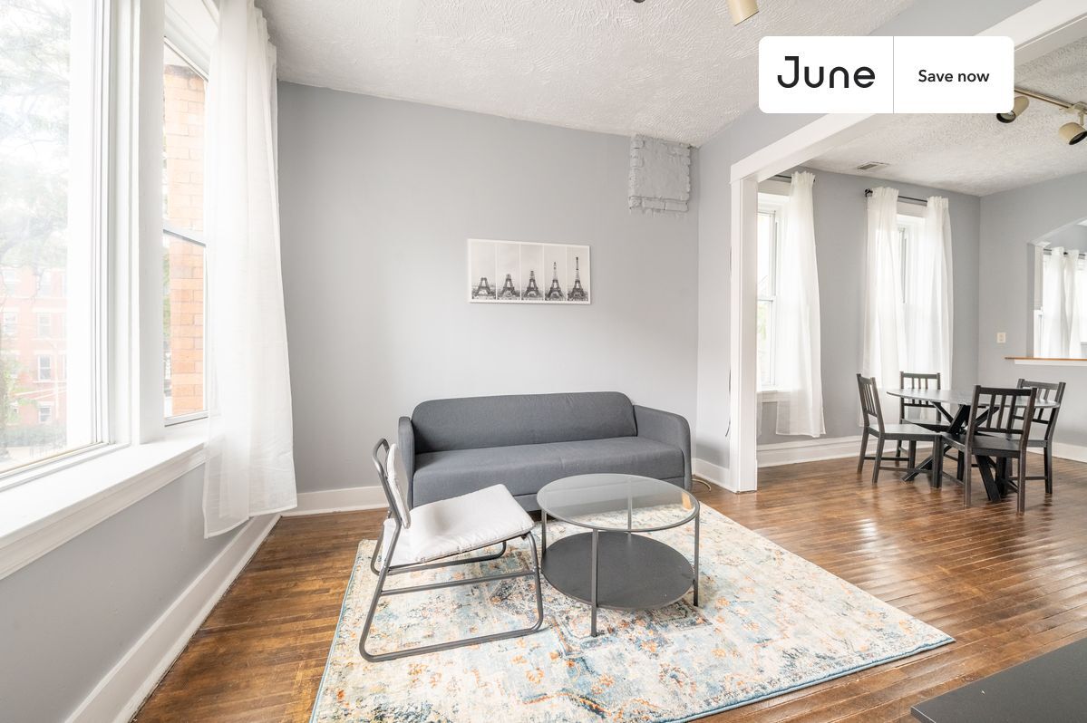 Building Photo - 2250 W North Ave