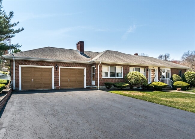 Building Photo - 80 Woodcliff Dr