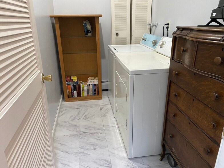 2nd floor laundry room - 4 Staunton Ct