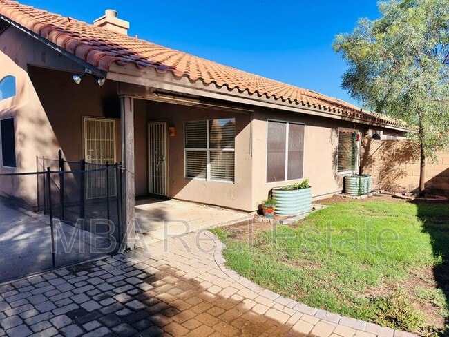 Building Photo - 4463 E South Fork Dr