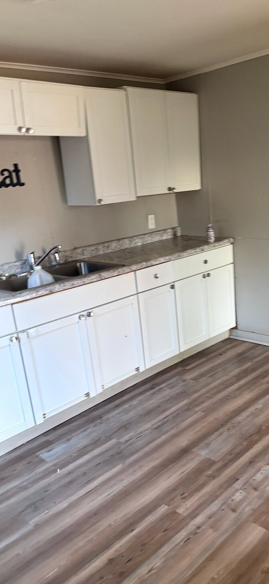 Building Photo - 1971 E Cantrell St