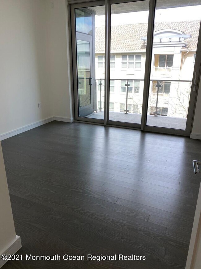 Building Photo - 30 Melrose Terrace