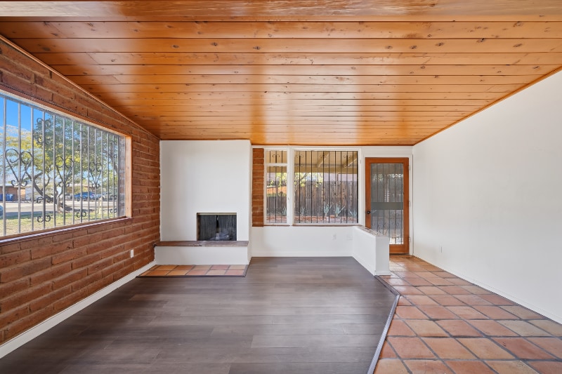 Building Photo - 6814 E Koralee St