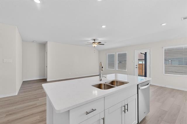 Building Photo - 504 Tidal Dr