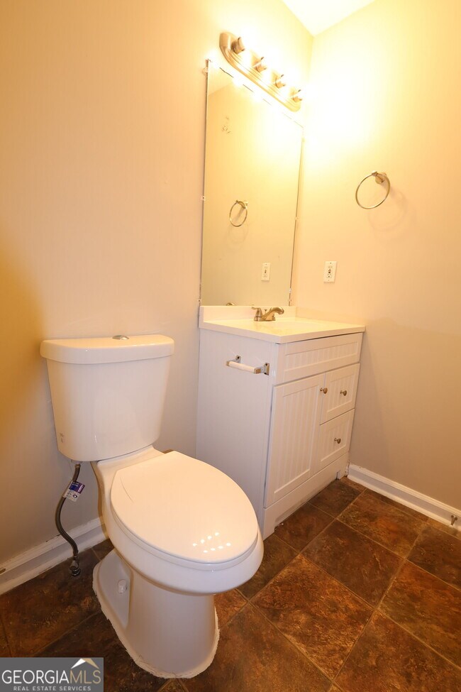 Building Photo - 3044 Lake Park Trail