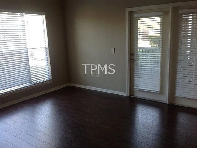 Building Photo - 11702 Heritage Estates Ave