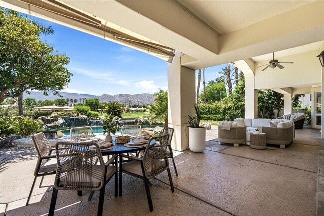 Building Photo - 78905 Mission Dr W