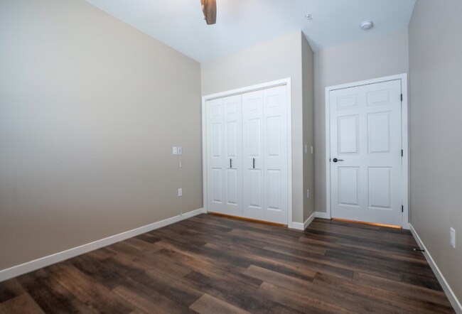 Building Photo - 608 Pine St