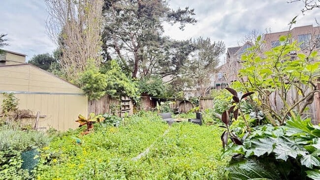 Building Photo - LT14MAIN