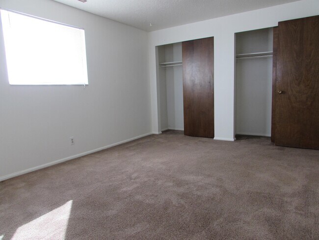 Building Photo - 2851 W 8750 S