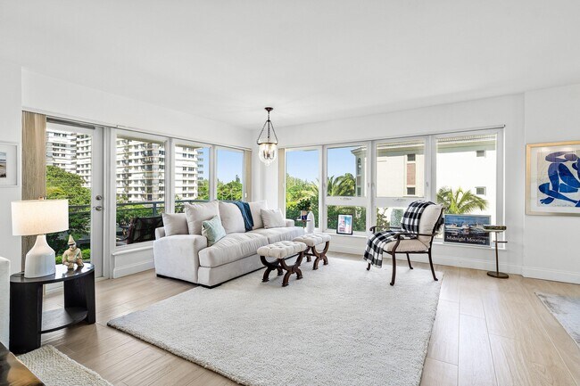 Building Photo - 2066 N Ocean Blvd