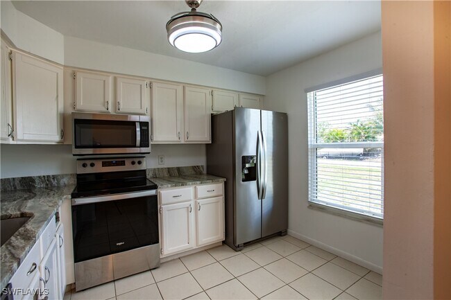 Building Photo - 17466 Ellie Dr