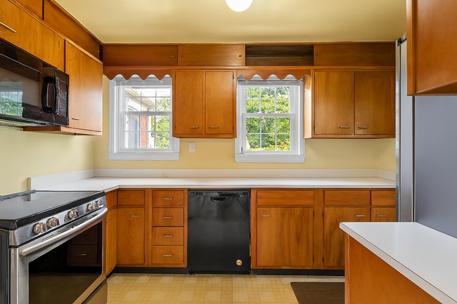 Building Photo - 3700 Kennedy Street