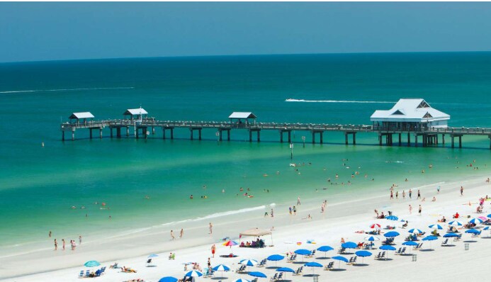 10 minutes to Clearwater Clearwater Beach - 1444 1st St SW