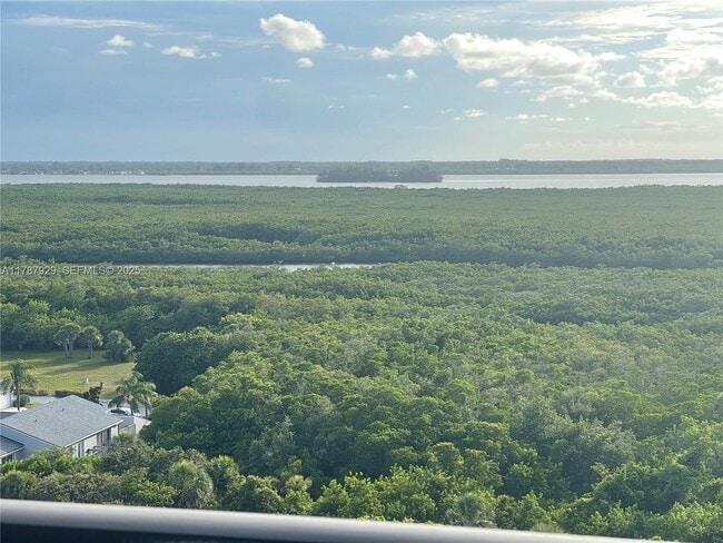 Building Photo - 5047 N Hwy A1A