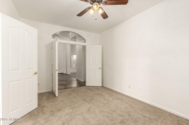 Building Photo - 7834 W Kerry Ln