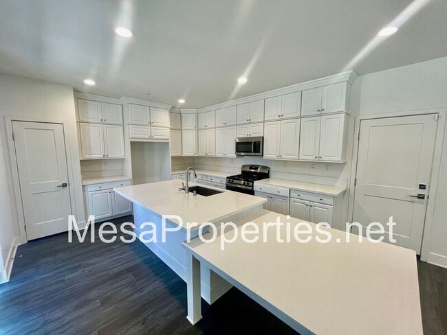 Building Photo - 2024 Voyage Rd