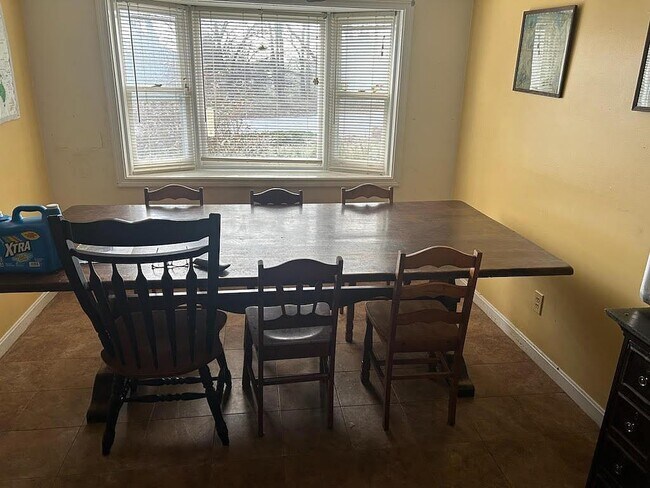 Building Photo - 165 Bunker Hill Ave