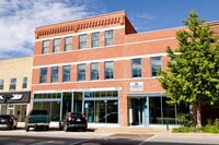 Building Photo - C Street Loft Available Now!