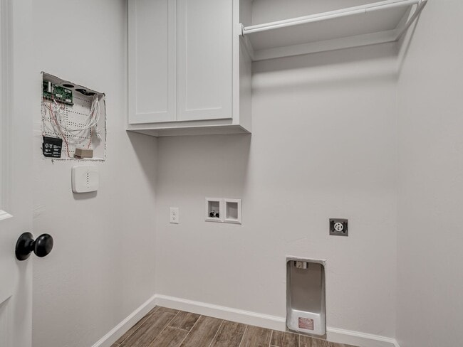 Building Photo - Newer Home in Washington under $1,500!