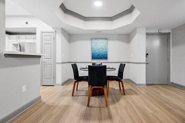 Building Photo - Where Style Meets Sophistication!