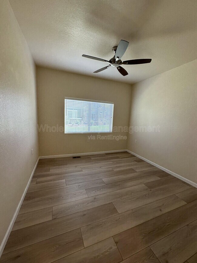 Building Photo - 12555 Monroe Dr