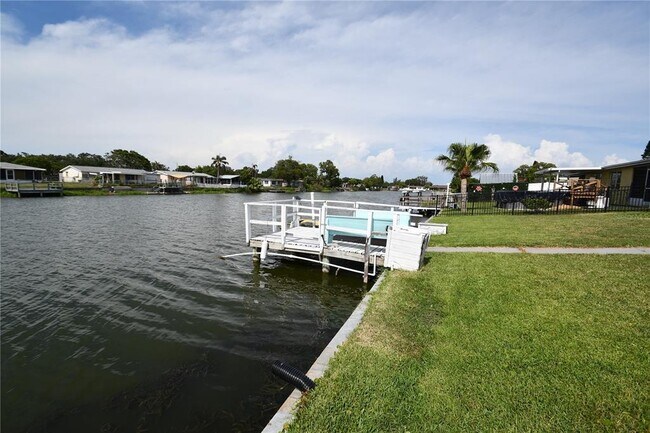 Building Photo - 3839 Star Island Dr