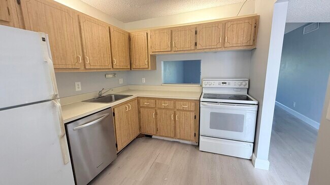 Building Photo - 2828 Casita Way