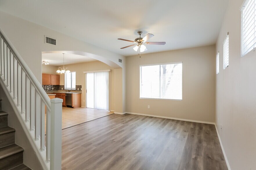 Building Photo - 4013 W Park St