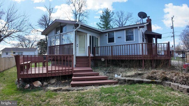 Building Photo - 4419 Renn St