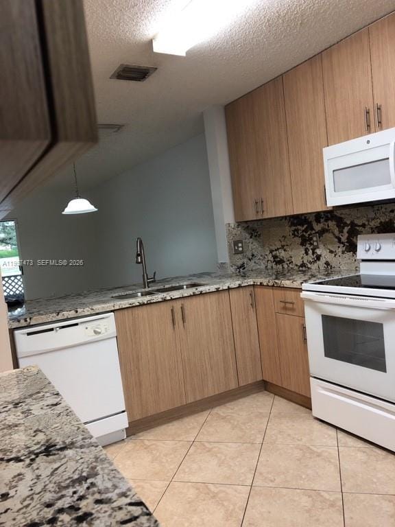 Building Photo - 571 208th Cir