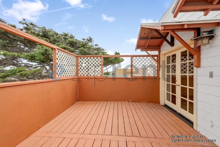 Building Photo - Unit ADU