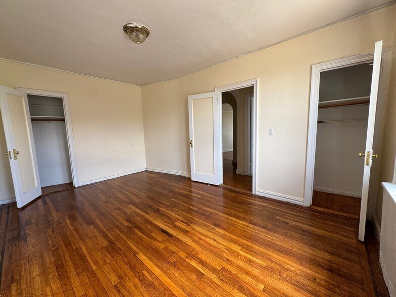 Building Photo - 1730 Popham Ave