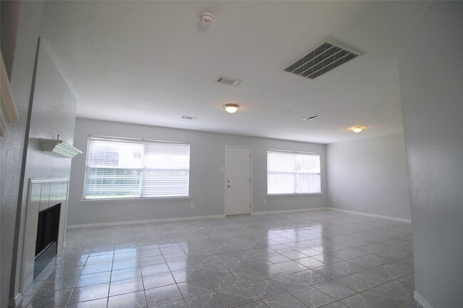 Building Photo - 6515 Bryant Park Ct