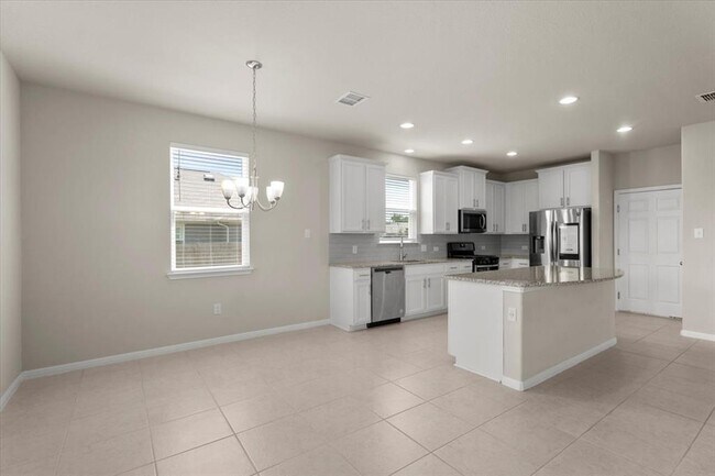 Building Photo - 121 Emerald Pass