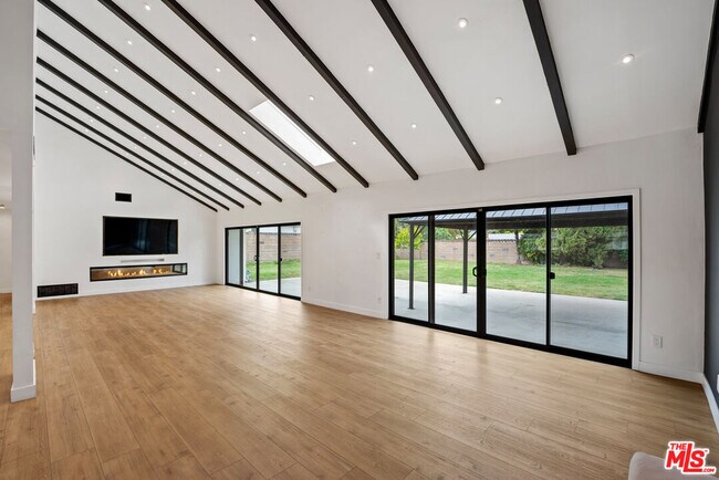 Building Photo - 4801 Heaven Ave