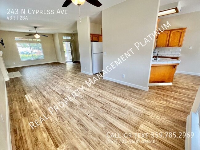 Building Photo - 243 N Cypress Ave