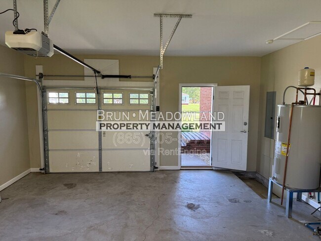 Building Photo - 3239 Morganton Rd