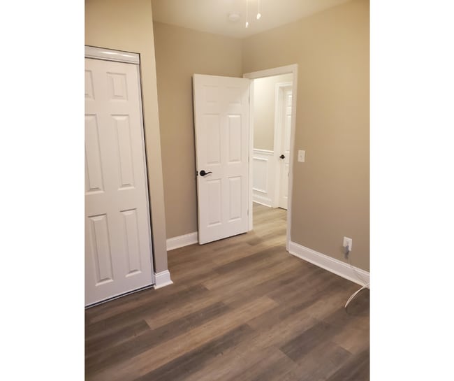 Building Photo - 17 W Talbott St