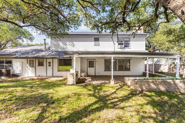 Building Photo - 4007 Edgerock Dr
