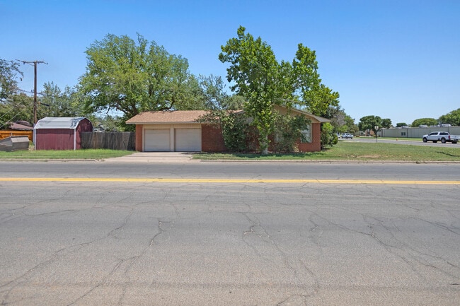 Building Photo - 2826 58th St