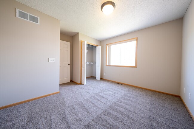 Building Photo - 6642 Pine Crest Trail S