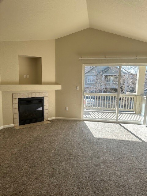 Building Photo - 5225 White Willow Dr